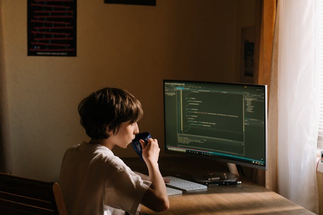 Vibe coding with AI tools to build software faster using ChatGPT and coding assistants qasim.net