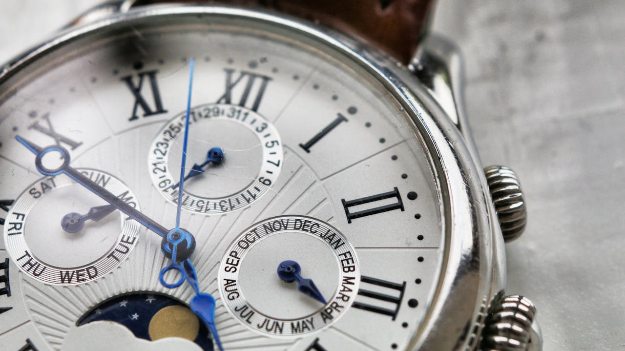 Motivational quote about time, humility, and kindness. qasim.net
